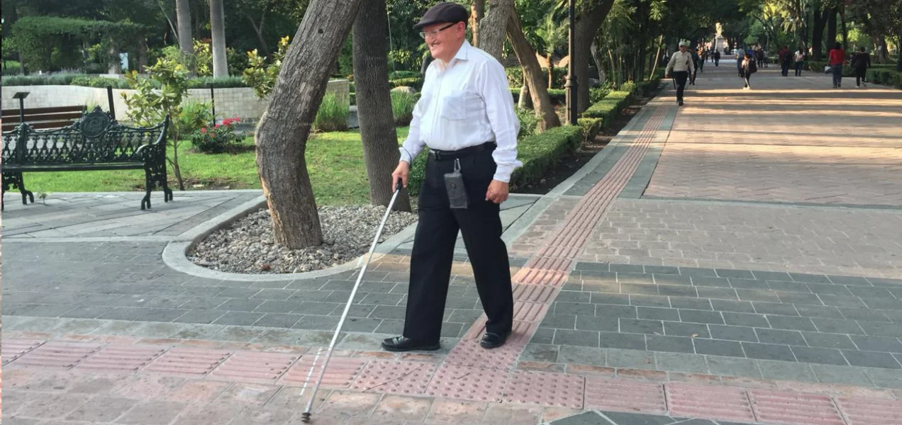 Piso podotáctil Parque Alameda Queretaro