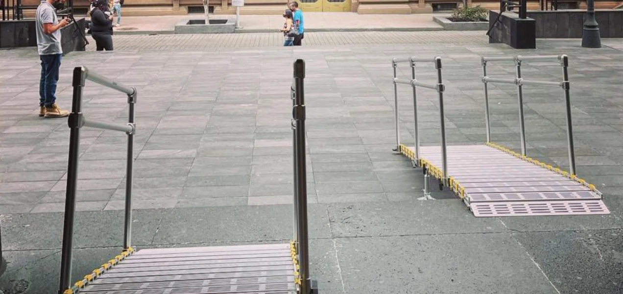 Rampas en edificios públicos