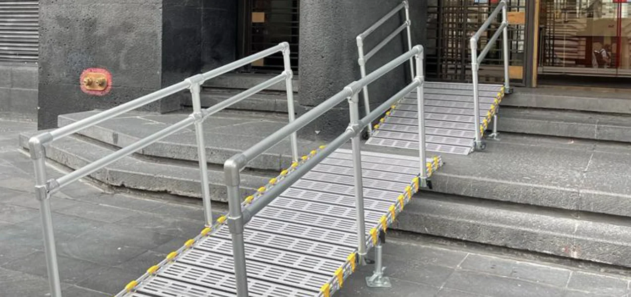 Rampas en edificios públicos